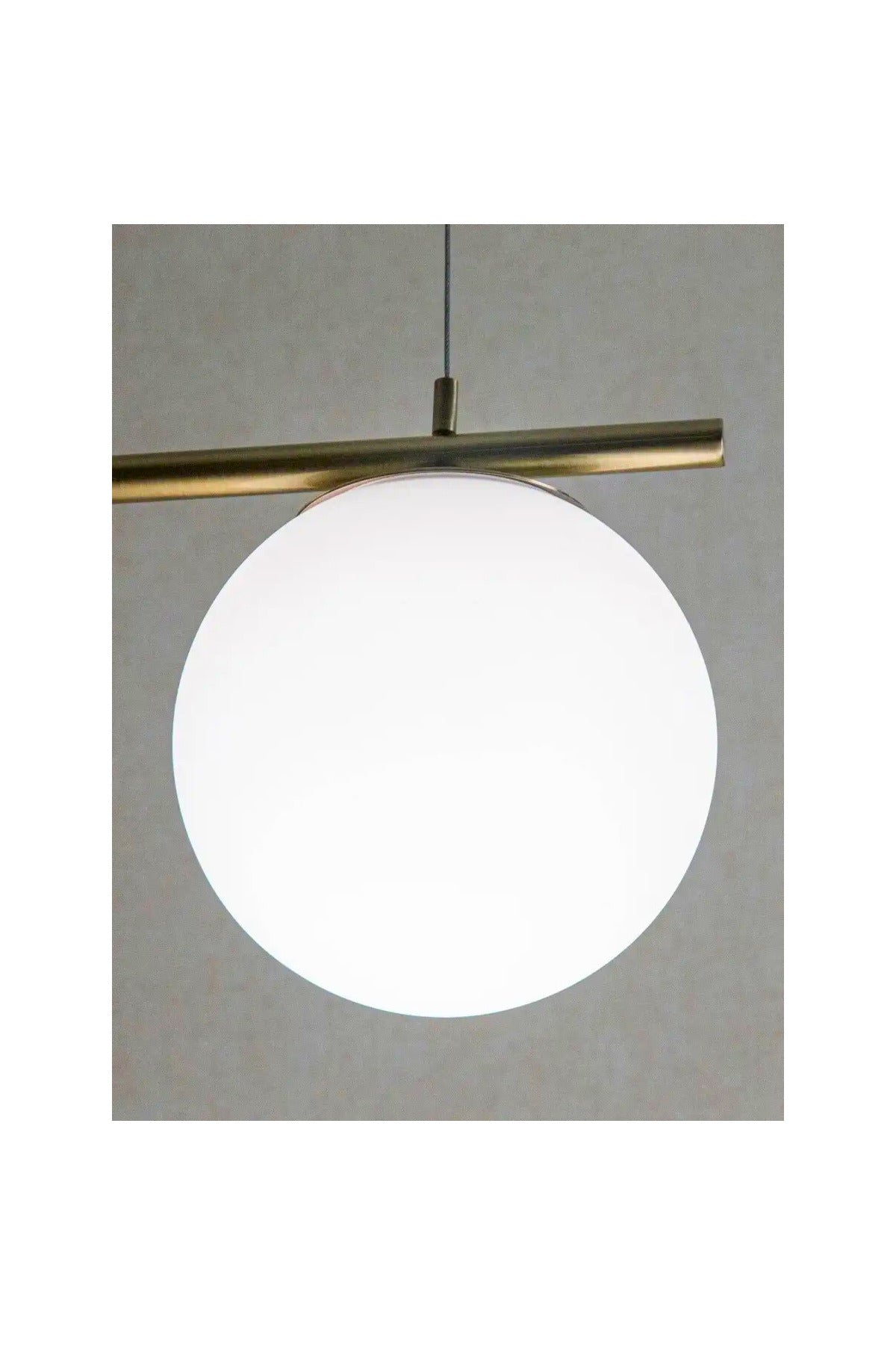 Pendul auriu cu 2 globuri albe, 2 socluri E27, 44 × 13 × 100 cm