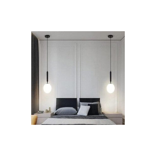 Plafonieră neagră cu glob alb mat, 1 x E27, max. 60 W