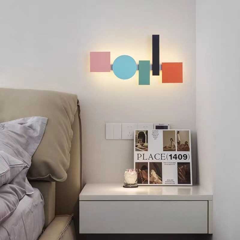 Aplică LED de perete albă, din metal, 68 cm, cu 3 temperaturi de culoare