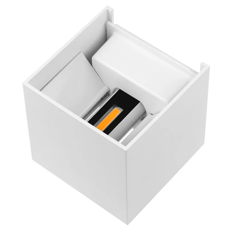 Aplică LED cubică albă, 6 W, 750 lm, 3 nuanțe de lumină, 10 cm
