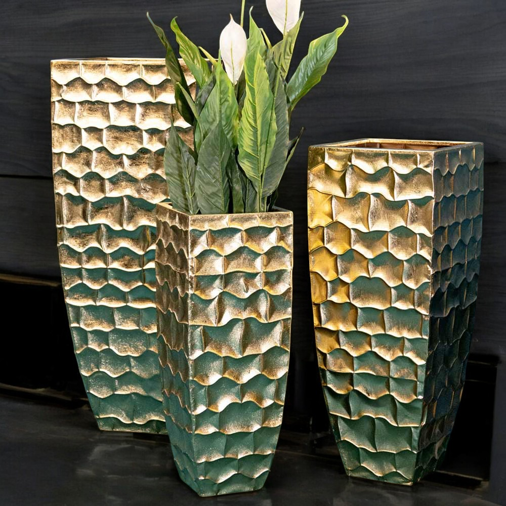 Vază metalică model 16336 auriu antic – design patratic elegant, per bucata