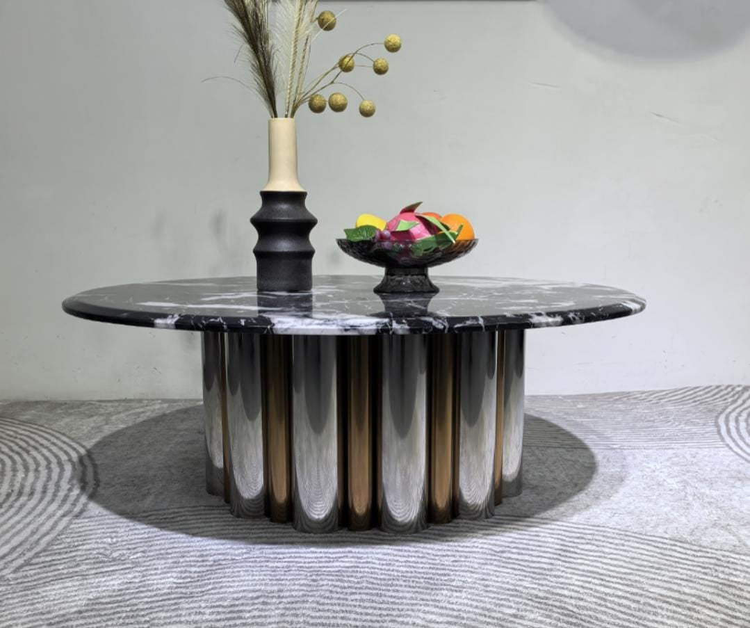 Măsuță cafea A 86 blat marmură neagră compozit, bază cilindri metalici argintiu-bronz, 80 cm