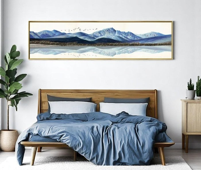 Tablou decorativ 40x150 cm – Peisaj montan Albastru și Alb, ramă aurie