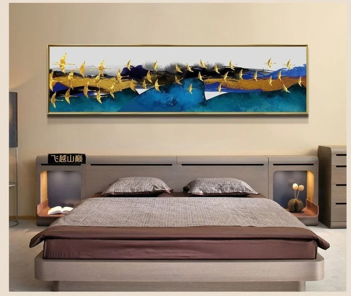 Tablou decorativ 40x150 cm – Zbor de păsări aurii, ramă aurie